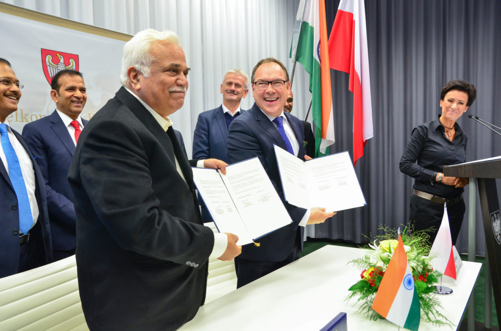 Signing of Regional partnership cooperation between state of Karanatka and Wielko polska